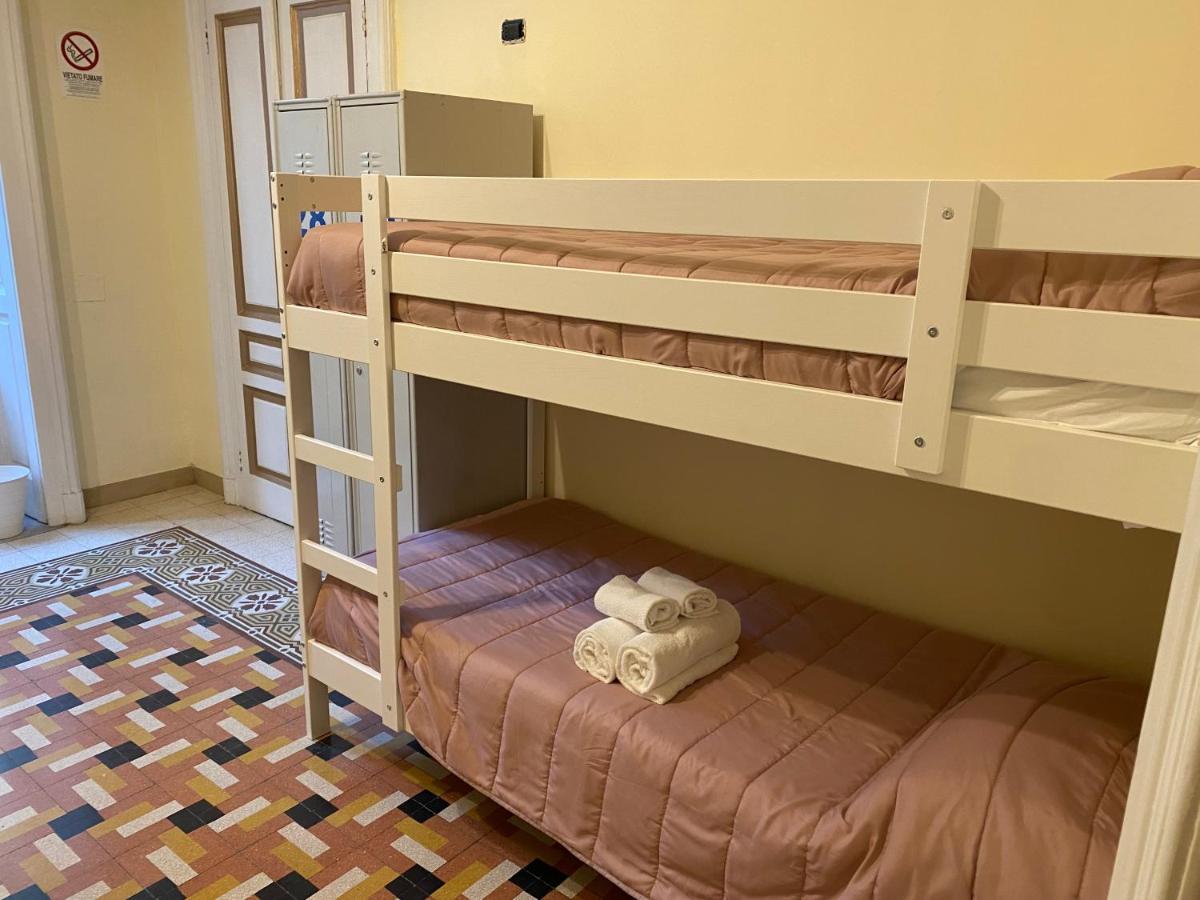A I R H1O Hostel Nápoly Kültér fotó